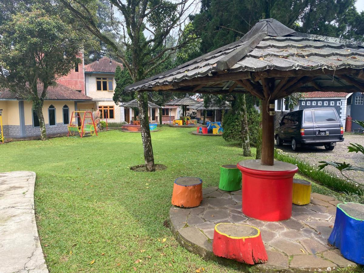 Hotel Puspa Sari Ciater Buitenkant foto