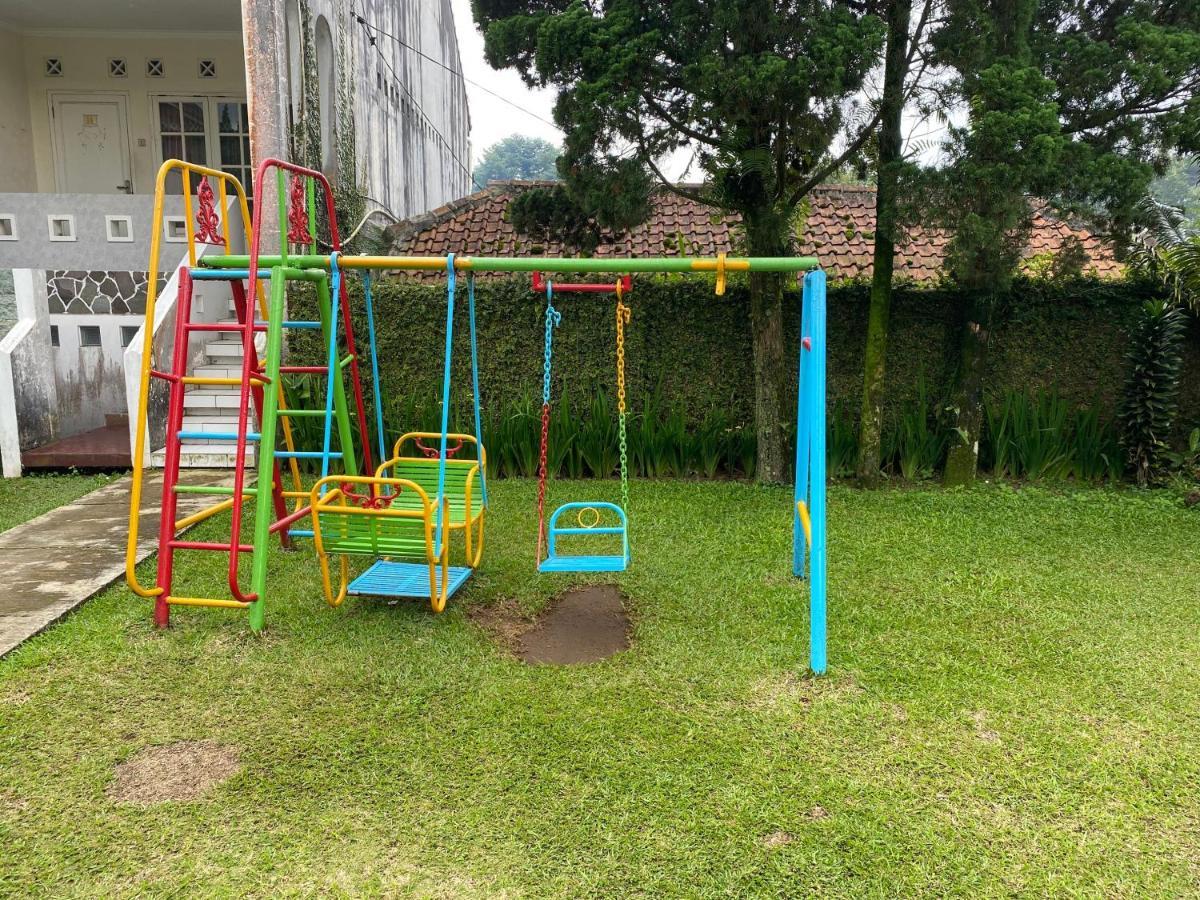Hotel Puspa Sari Ciater Buitenkant foto