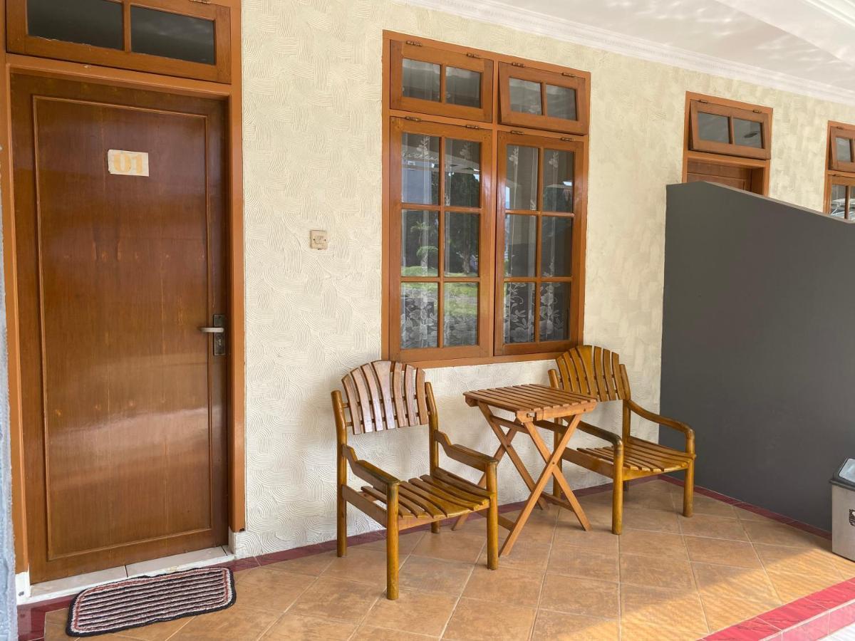 Hotel Puspa Sari Ciater Buitenkant foto