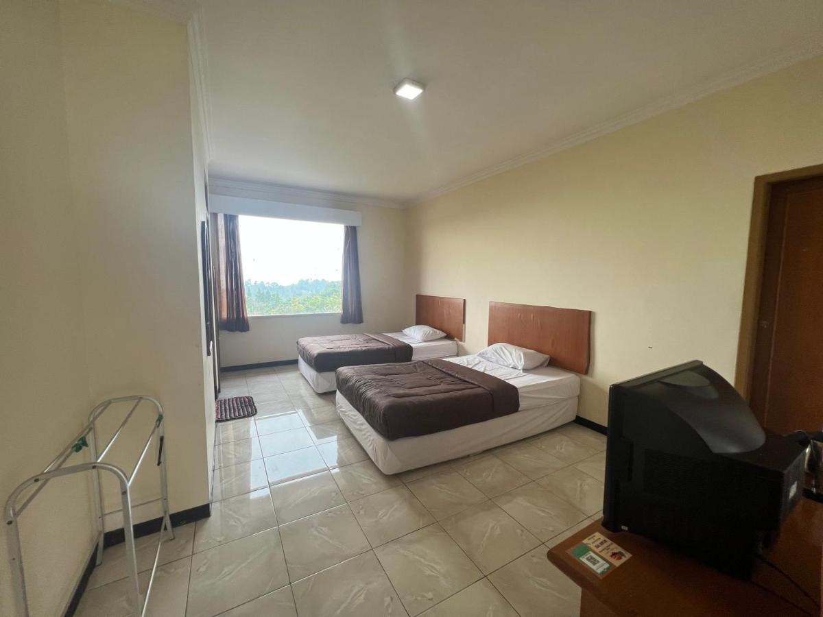 Hotel Puspa Sari Ciater Buitenkant foto