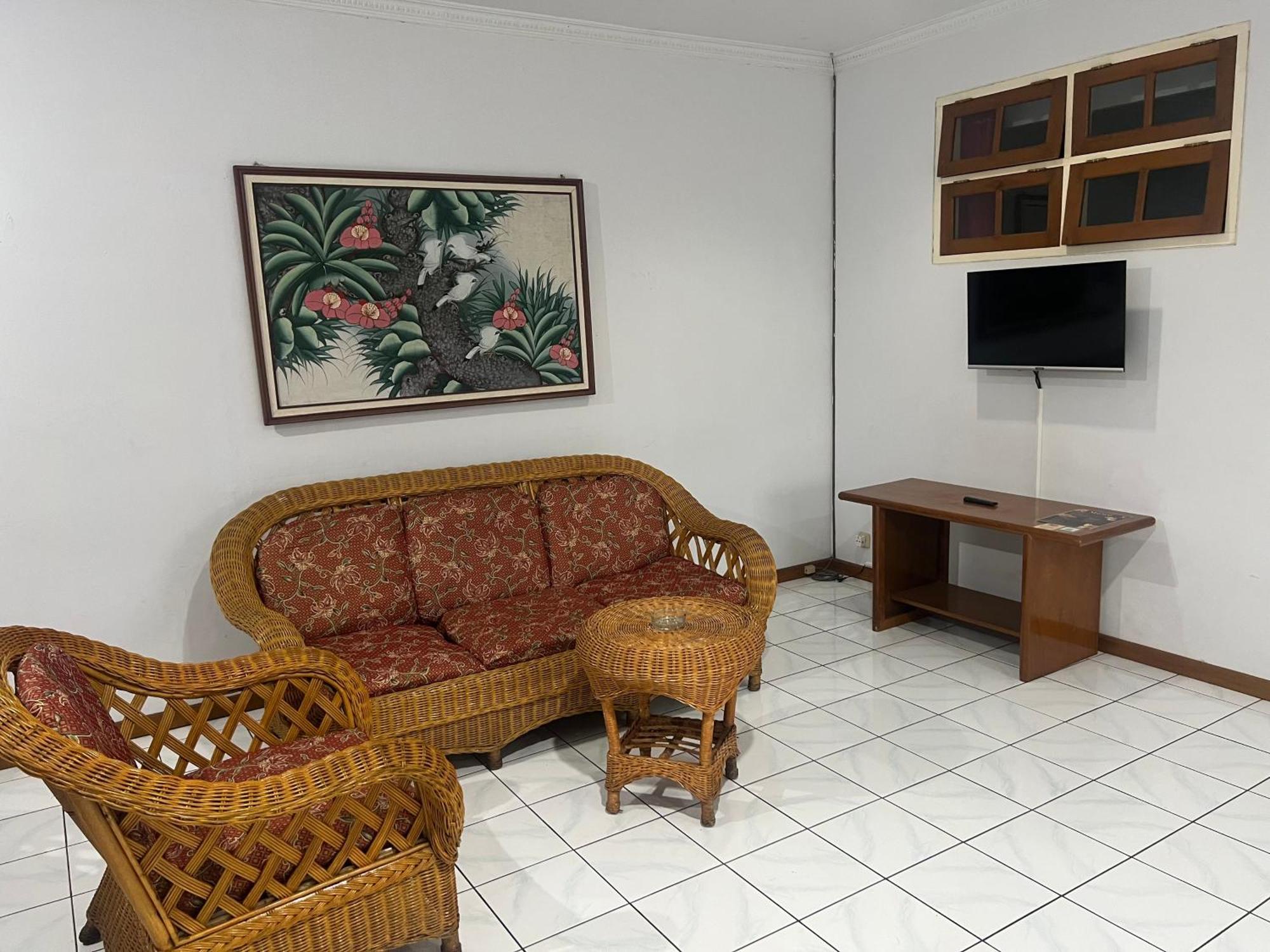 Hotel Puspa Sari Ciater Buitenkant foto